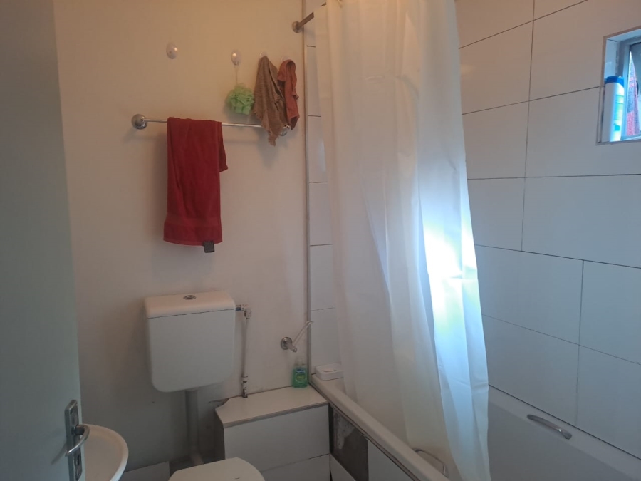2 Bedroom Property for Sale in Hazendal Western Cape